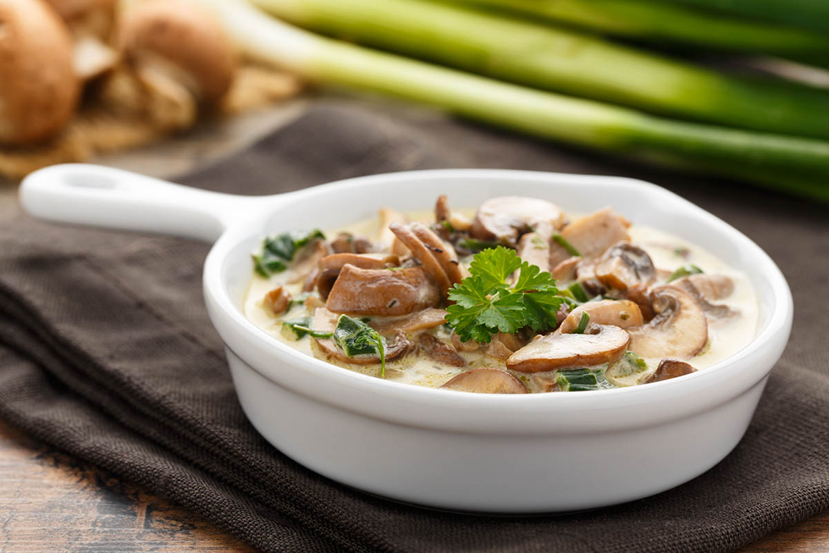 Stockfoto - Mushroom with a creamy sauce
