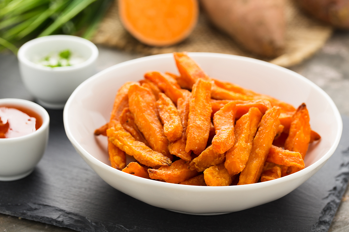 Stockfoto - Homemade sweet potato fries