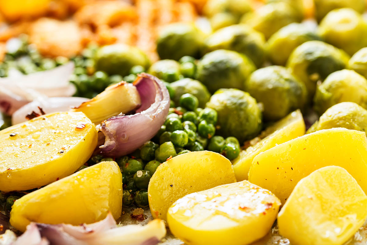 Stockfoto - Fresh oven baked veggies 